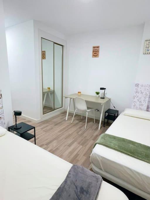 Modern Apartment In Malaga - Rosas Екстер'єр фото